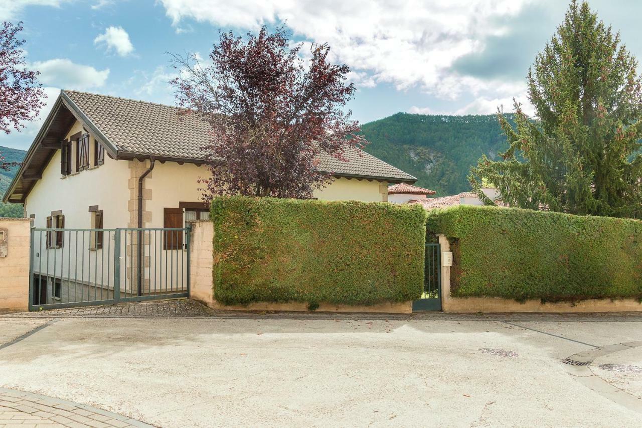 Vivienda Rural Casa Javier Lacunza Aoiz ภายนอก รูปภาพ